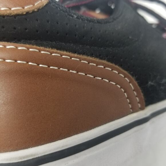 Levi's Men'a Black Low Top Sneakers Size 9.5 - Picture 6 of 8